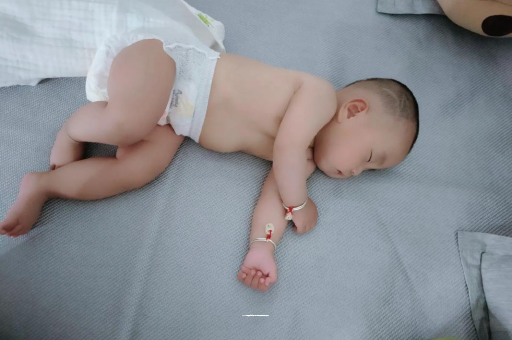 任丘宝宝口水多怎么回事